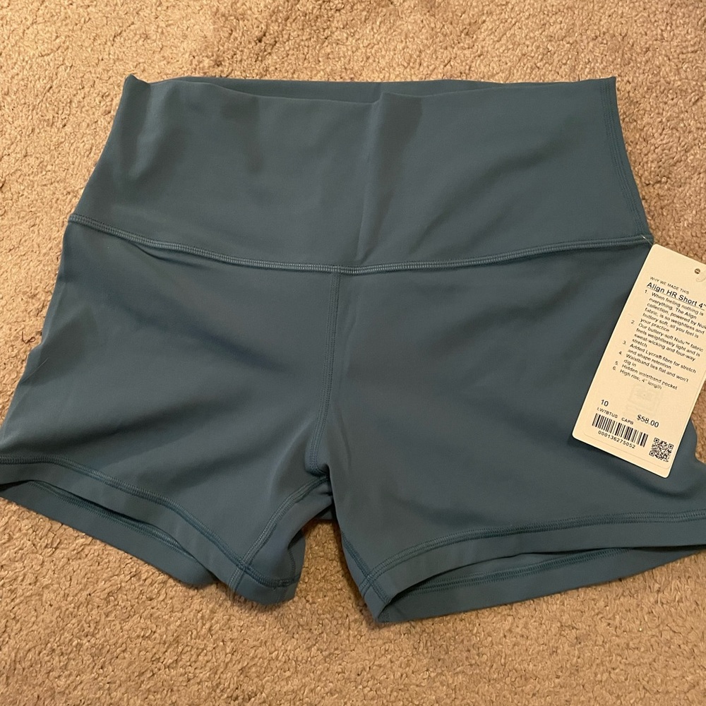 Lululemon align spandex with tags in a teal blue color!